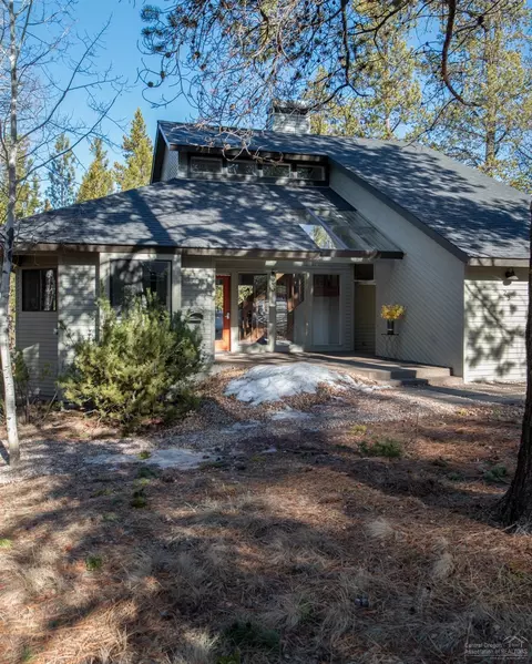 17680 Rogue Ln, Sunriver, OR 97707 photo 24