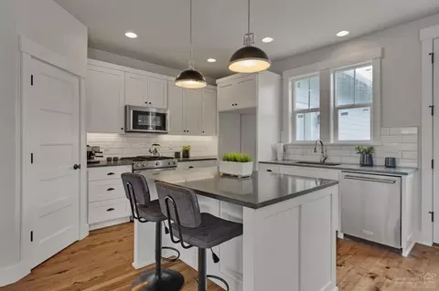 1750 NW Fields St, Bend, OR 97703 photo 8