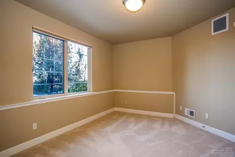 3375 NW Starview Dr, Bend, OR 97703 photo 22