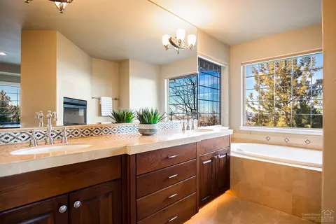 3375 NW Starview Dr, Bend, OR 97703 photo 15