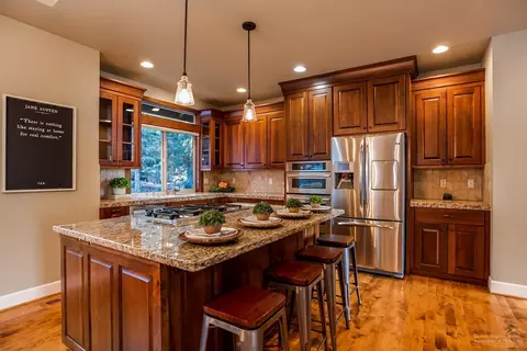 3375 NW Starview Dr, Bend, OR 97703 photo 8