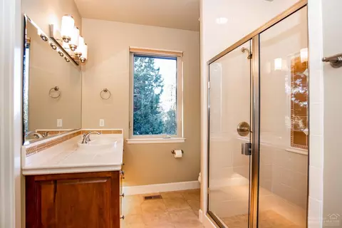 3375 NW Starview Dr, Bend, OR 97703 photo 19