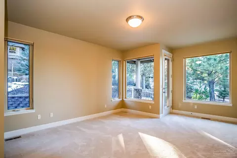 3375 NW Starview Dr, Bend, OR 97703 photo 18