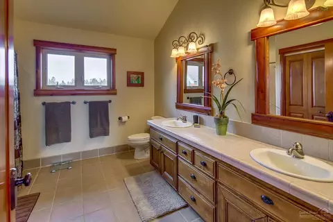 62640 NE Waugh Rd, Bend, OR 97701 photo 18