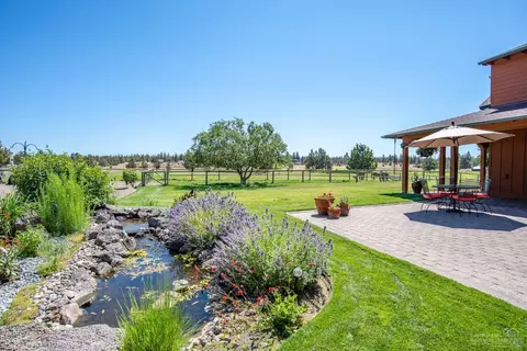 62640 NE Waugh Rd, Bend, OR 97701 photo 6