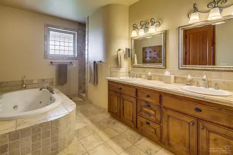 62640 NE Waugh Rd, Bend, OR 97701 photo 12