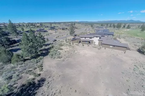 19378 Seaton Loop, Bend, OR 97702 photo 13