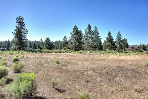 19378 Seaton Loop, Bend, OR 97702 photo 9