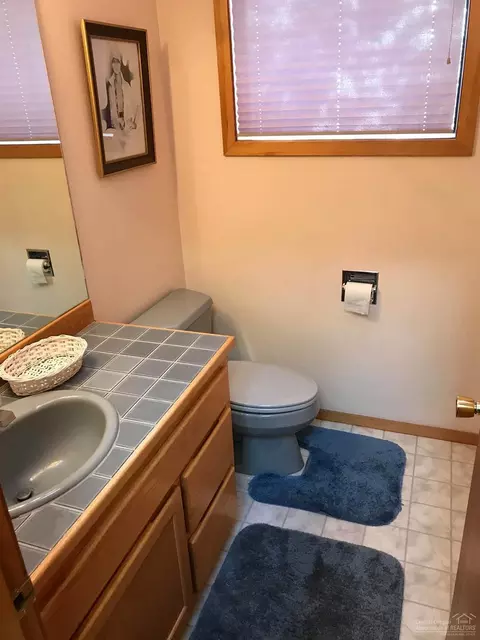17778 Big Leaf Ln, Sunriver, OR 97707 photo 12
