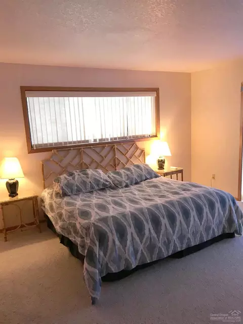 17778 Big Leaf Ln, Sunriver, OR 97707 photo 9