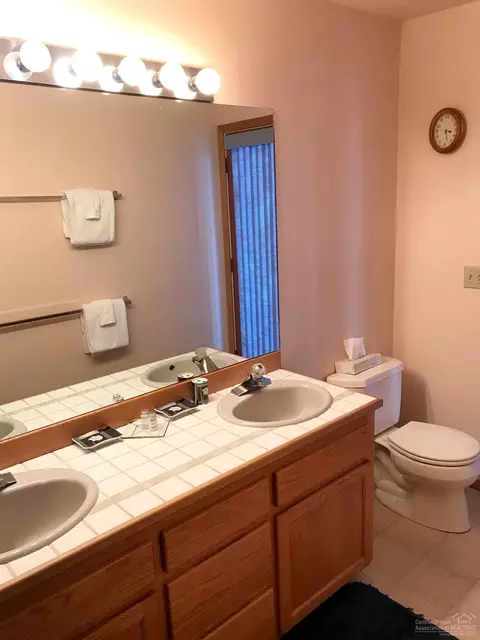17778 Big Leaf Ln, Sunriver, OR 97707 photo 8