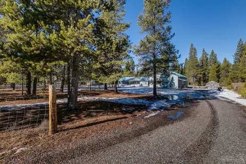 15570 Turquoise Dr, La Pine, OR 97739 photo 1