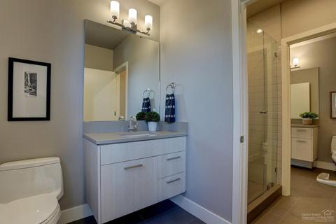 19175 Gateway Loop, Bend, OR 97702 photo 19