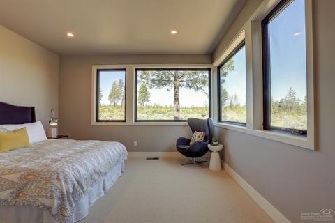 19175 Gateway Loop, Bend, OR 97702 photo 14
