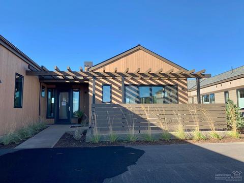 19175 Gateway Loop, Bend, OR 97702 photo 10