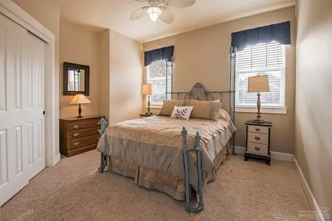 21392 Oakview Dr, Bend, OR 97701 photo 12