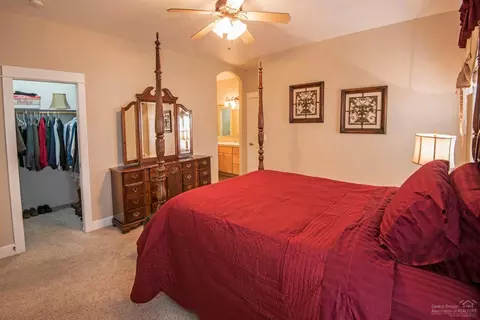 21392 Oakview Dr, Bend, OR 97701 photo 10