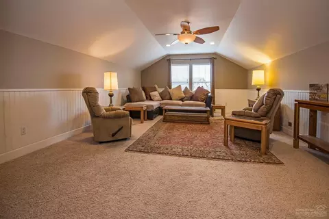 21392 Oakview Dr, Bend, OR 97701 photo 16