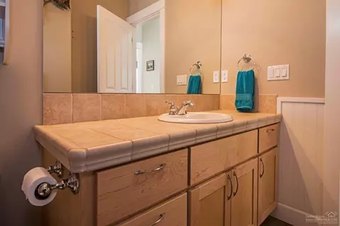 21392 Oakview Dr, Bend, OR 97701 photo 14
