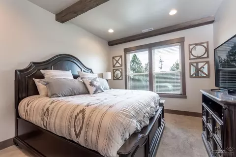 56679 Glowstone Loop, Bend, OR 97707 photo 18
