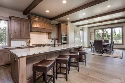 56679 Glowstone Loop, Bend, OR 97707 photo 5