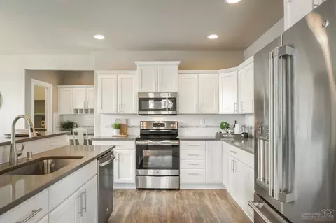 1812 NE Coby Way, Bend, OR 97701 photo 1