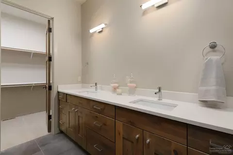 60436 Kangaroo Loop, Bend, OR 97702 photo 13
