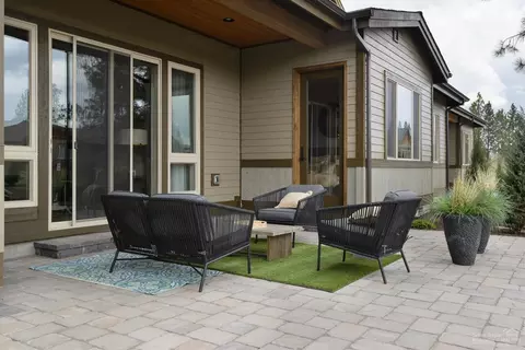 60436 Kangaroo Loop, Bend, OR 97702 photo 22
