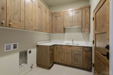 60436 Kangaroo Loop, Bend, OR 97702 photo 21