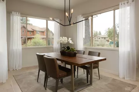 60436 Kangaroo Loop, Bend, OR 97702 photo 9