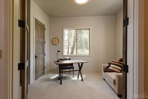 60436 Kangaroo Loop, Bend, OR 97702 photo 14