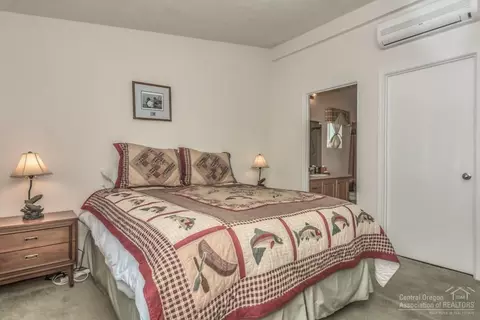 51429 Evans Way, La Pine, OR 97739 photo 16