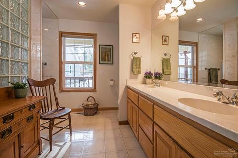 354 E Wapato Loop, Sisters, OR 97759 photo 14