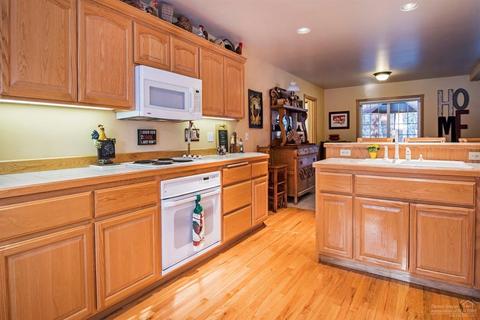 354 E Wapato Loop, Sisters, OR 97759 photo 5