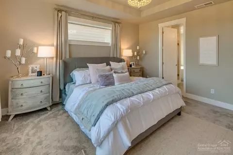 60864 SW Headwaters Loop, Bend, OR 97702 photo 20