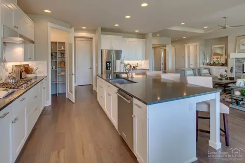 60864 SW Headwaters Loop, Bend, OR 97702 photo 13
