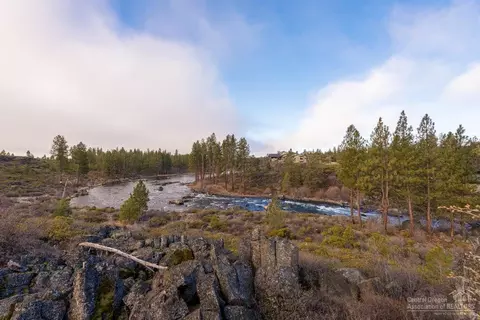 60856 SW Headwaters Loop, Bend, OR 97702 photo 23