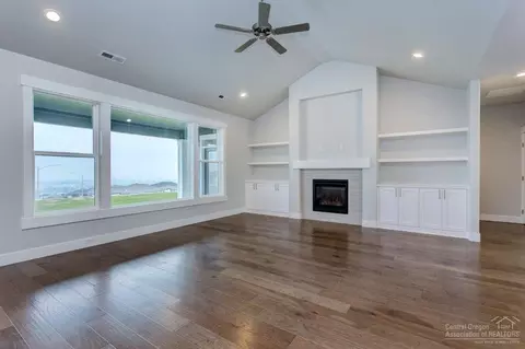 60856 SW Headwaters Loop, Bend, OR 97702 photo 15
