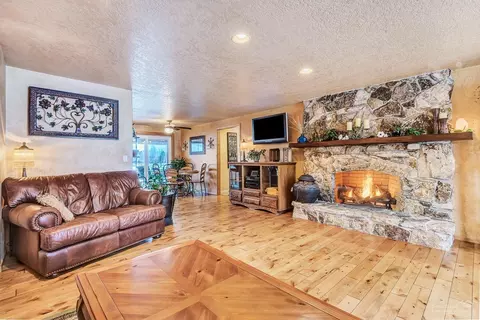 20520 Jefferson Ct, Bend, OR 97703 photo 10