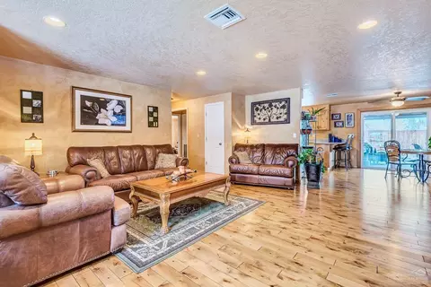 20520 Jefferson Ct, Bend, OR 97703 photo 9