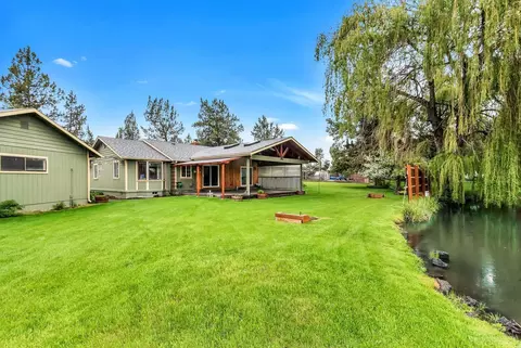 20520 Jefferson Ct, Bend, OR 97703 photo 2