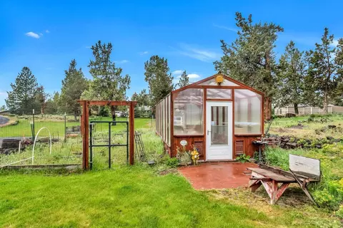 20520 Jefferson Ct, Bend, OR 97703 photo 24