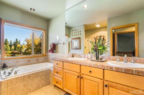19521 Painted Ridge Loop, Bend, OR 97702 photo 7