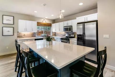 63441 Ledgestone Ct, Bend, OR 97701 photo 10