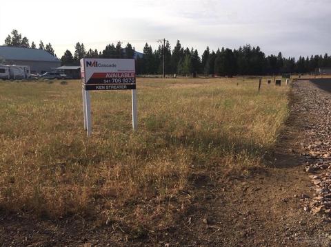 200 E Sun Ranch Dr, Sisters, OR 97759 photo 2