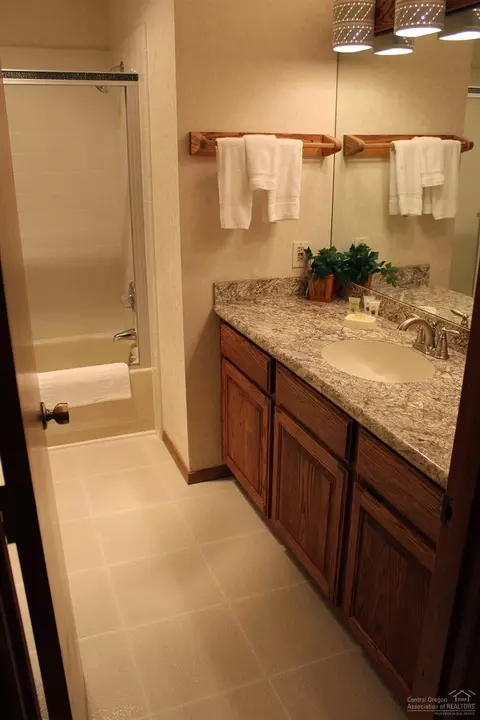 57303 Beaver Ridge Loop, Sunriver, OR 97707 photo 11