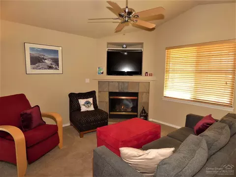 61056 Larkspur Loop, Bend, OR 97702 photo 8