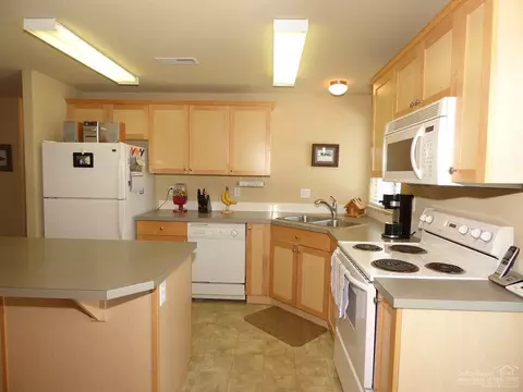 61056 Larkspur Loop, Bend, OR 97702 photo 7