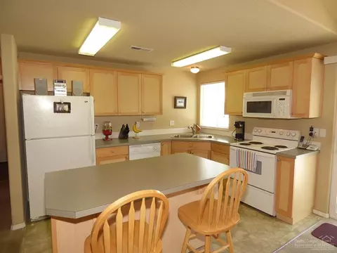 61056 Larkspur Loop, Bend, OR 97702 photo 6