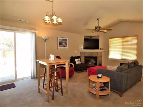 61056 Larkspur Loop, Bend, OR 97702 photo 5